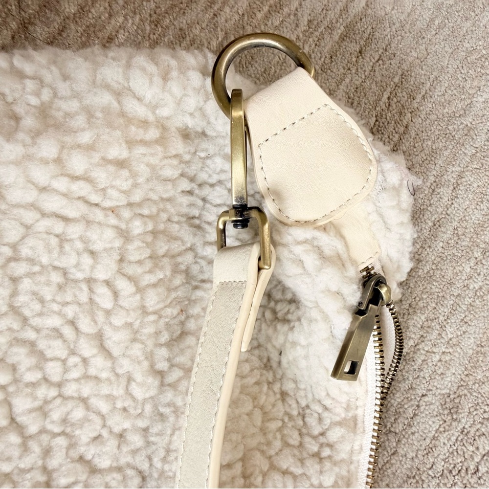 Urban Originals x Anthropology Cream Sherpa Shoulder Bag Sling - Picture 4 of 10